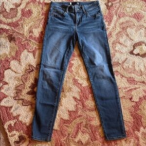 Kut from the Kloth Diana Kurvy Skinny jeans